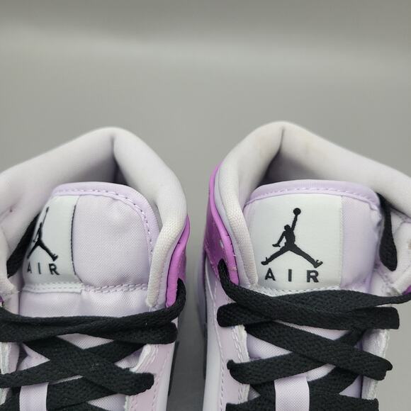 Nike Air Jordan 1 Mid GS Barely Grape Size 5Y Youth - Picture 6 of 10